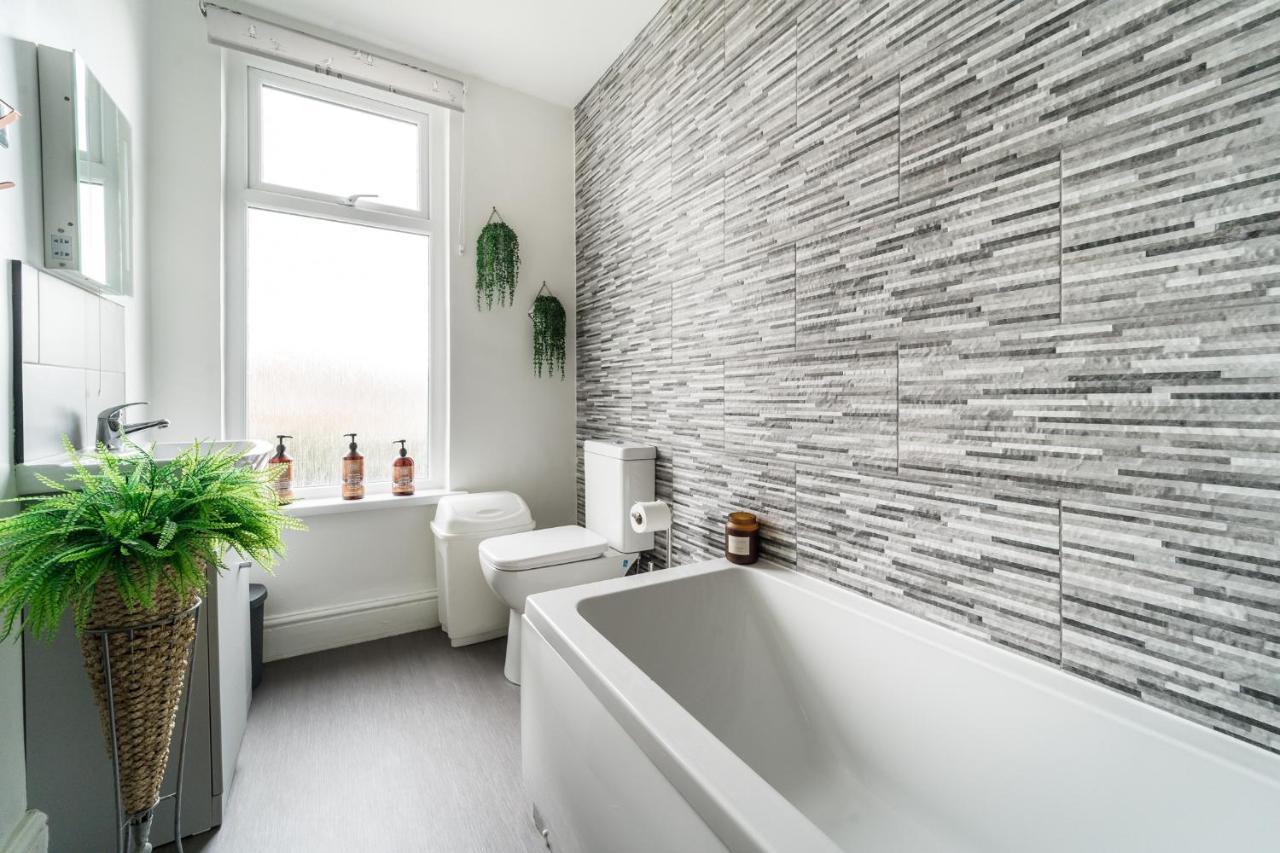 Birkdale Southport Boutique Apartment Sleeps 5 Exterior photo